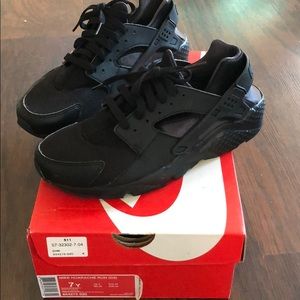 Nike Huarache Run Size 7Y